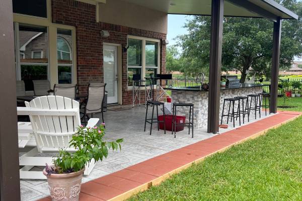 Outdoor Kitchen and Living Space Construction